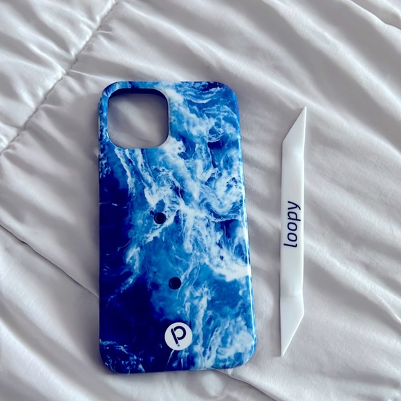 Loopy case - Picture 1 of 2